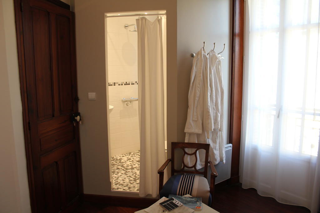 Les Bruyeres Bed & Breakfast เลส์ซาบล์-โดล็อนน์ ห้อง รูปภาพ